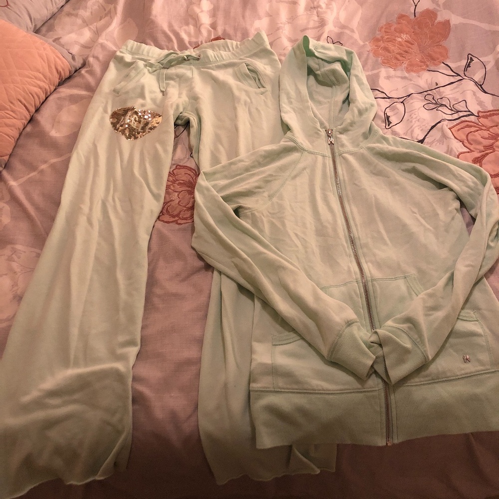 Victoria’s Secret lounge set